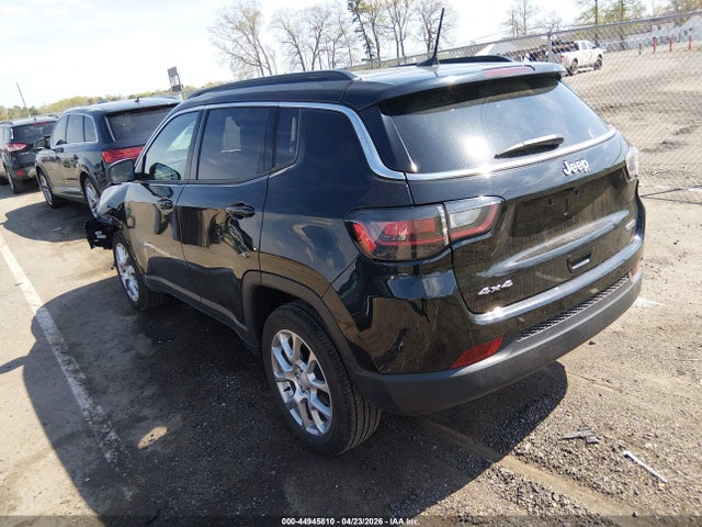 Jeep Compass Latitude Lux Fwd