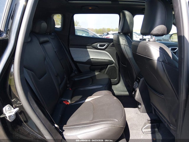 Jeep Compass Latitude Lux Fwd