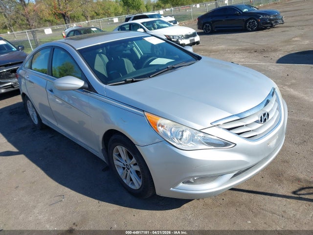 Salvage Hyundai SONATA Image