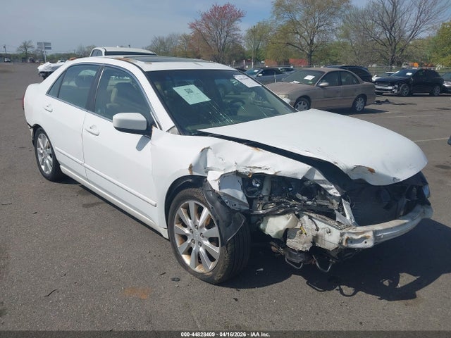 Salvage Honda Accord Image