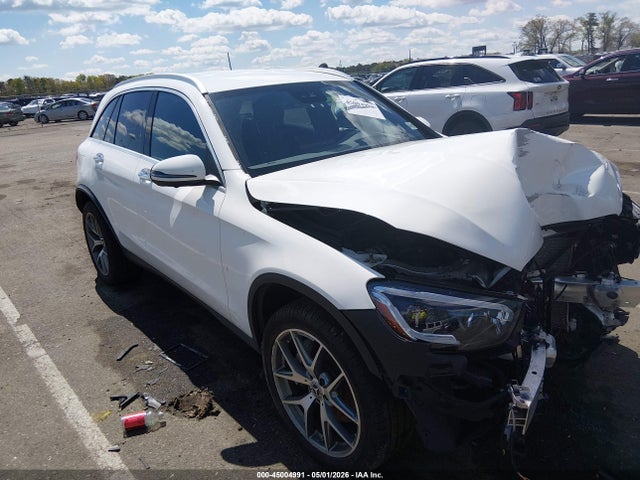 Salvage Mercedes-Benz GLC Image