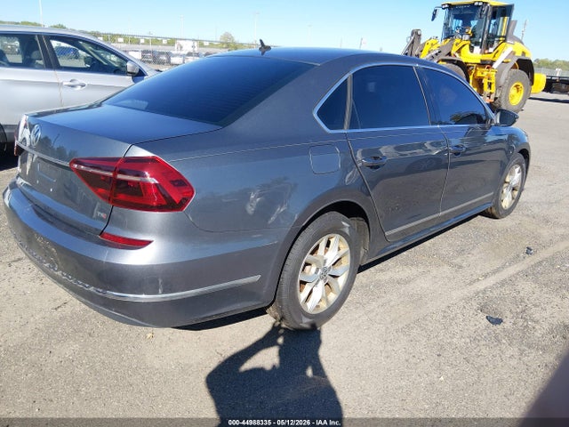 Volkswagen Passat 1.8t S