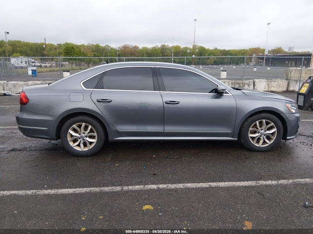 Volkswagen Passat 1.8t S