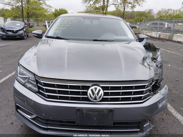 Volkswagen Passat 1.8t S