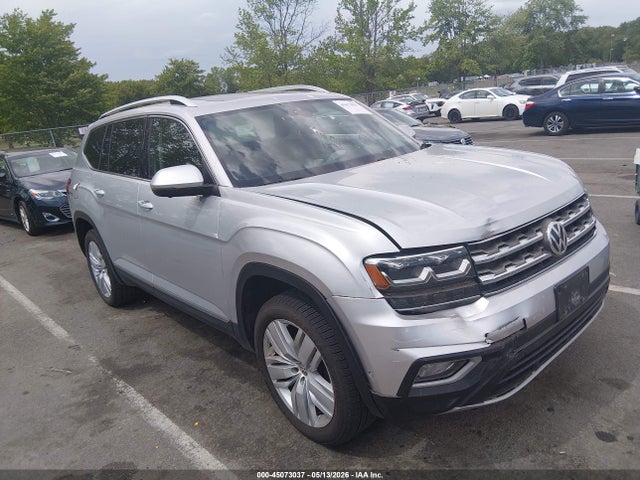 Salvage Volkswagen Atlas Image