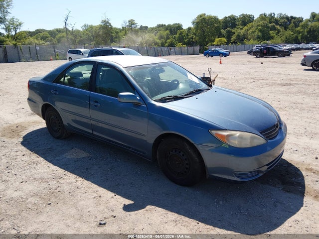 Salvage Toyota Camry Image