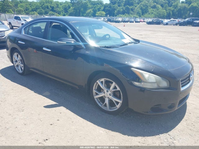 Salvage Nissan Maxima Image