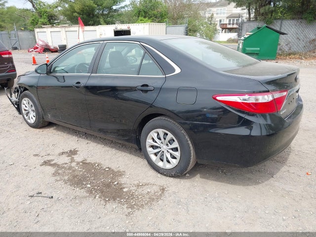 Toyota Camry Le