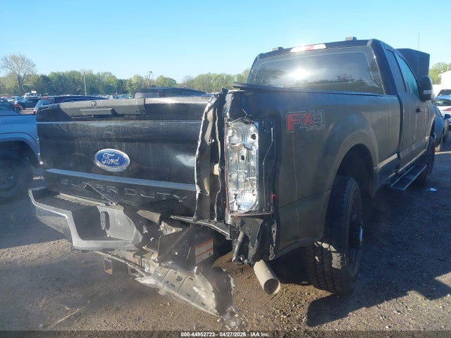 Ford F-250 Xl