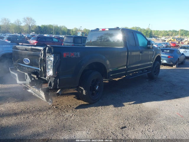 Ford F-250 Xl