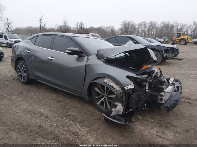 Salvage Nissan Maxima Image