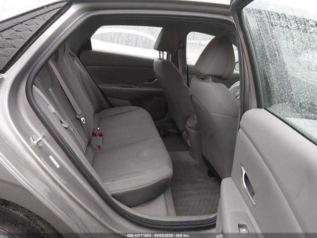 Hyundai ELANTRA Sel