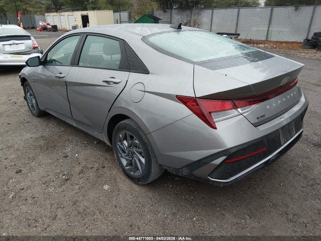 Hyundai ELANTRA Sel
