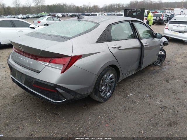 Hyundai ELANTRA Sel