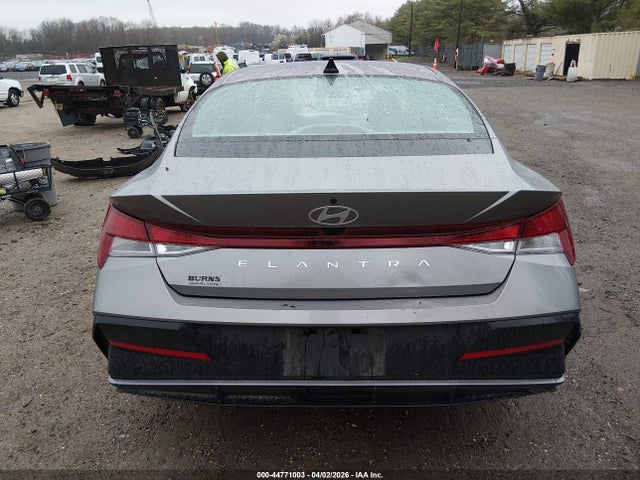 Hyundai ELANTRA Sel