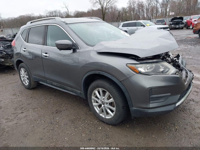 Salvage Nissan Rogue Image