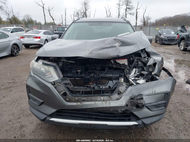 Nissan Rogue Sv