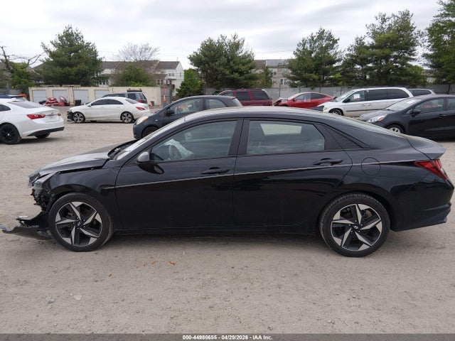 Hyundai ELANTRA Sel