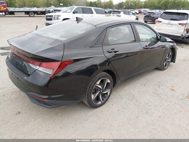 Hyundai ELANTRA Sel