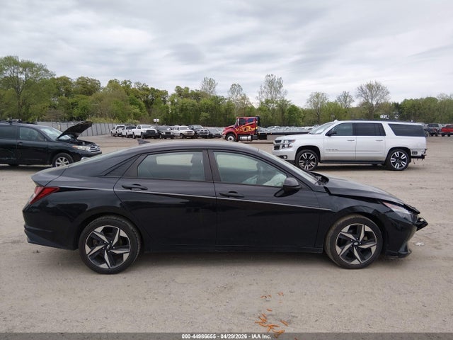 Hyundai ELANTRA Sel