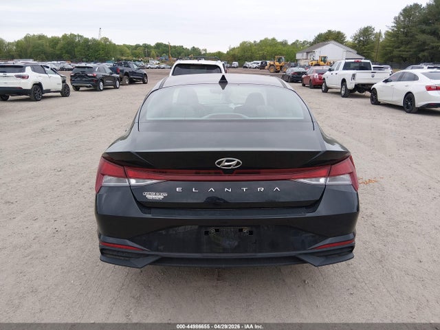 Hyundai ELANTRA Sel