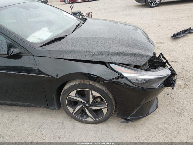Hyundai ELANTRA Sel