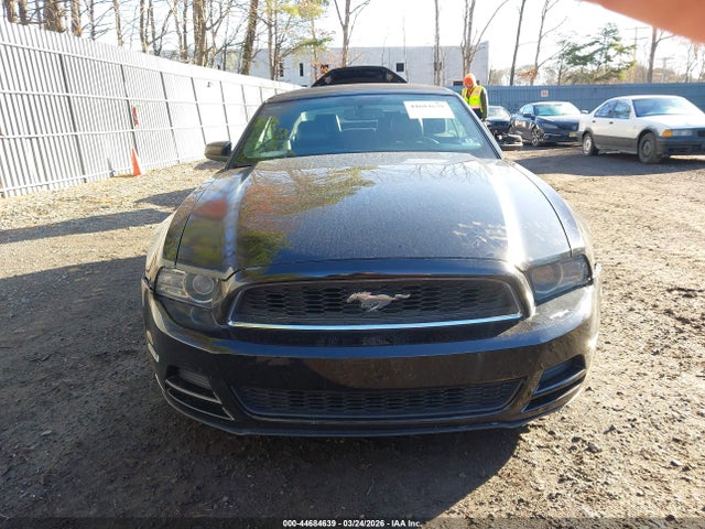 Ford Mustang V6 Premium