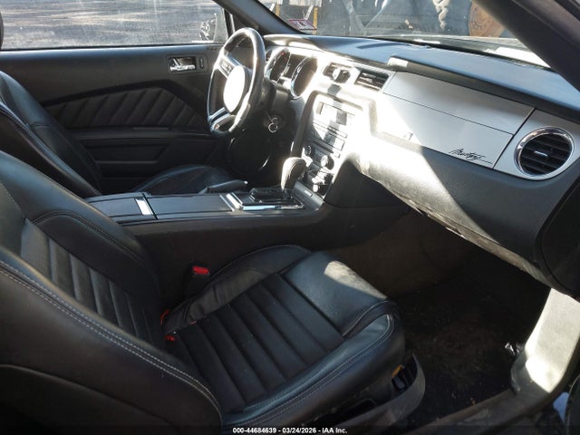 Ford Mustang V6 Premium