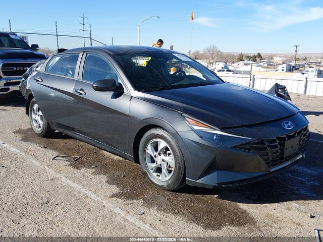Salvage Hyundai ELANTRA Image