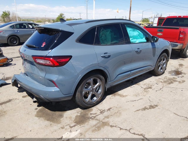 Ford Escape St-line