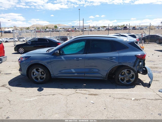 Ford Escape St-line