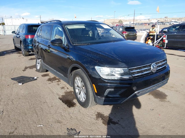 Salvage Volkswagen Tiguan Image