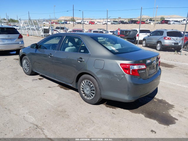 Toyota Camry Le