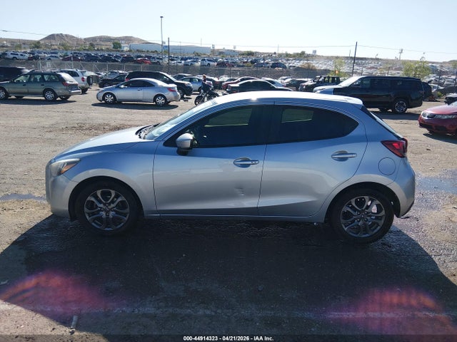 Toyota Yaris Le