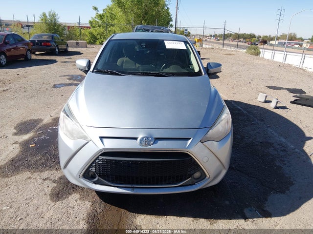Toyota Yaris Le
