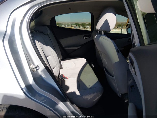 Toyota Yaris Le