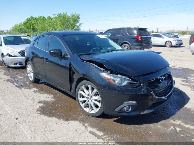 Salvage Mazda Mazda3 Image