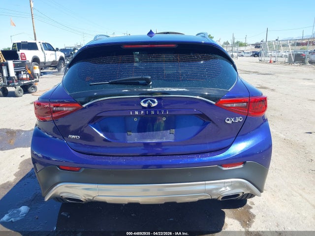 INFINITI Qx Premium