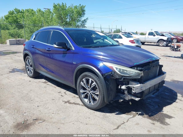 Salvage INFINITI Qx Image