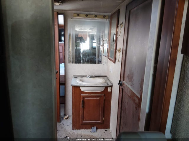 Freightliner Chassis X Line Motor Home