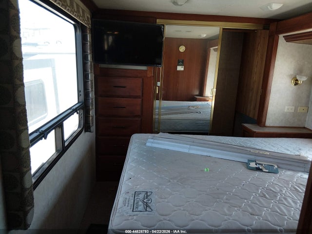 Freightliner Chassis X Line Motor Home