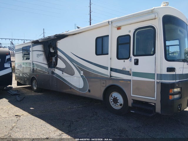 Freightliner Chassis X Line Motor Home