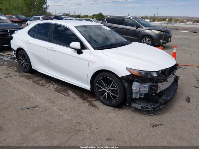 Salvage Toyota Camry Image
