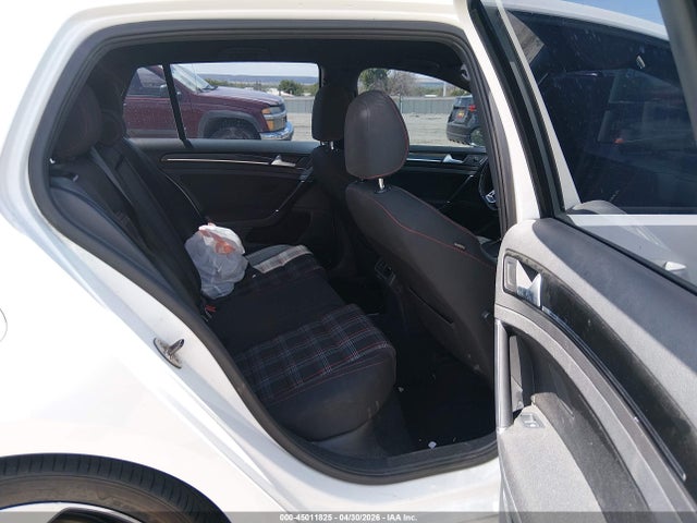 Volkswagen Golf 2.0t S 4-door