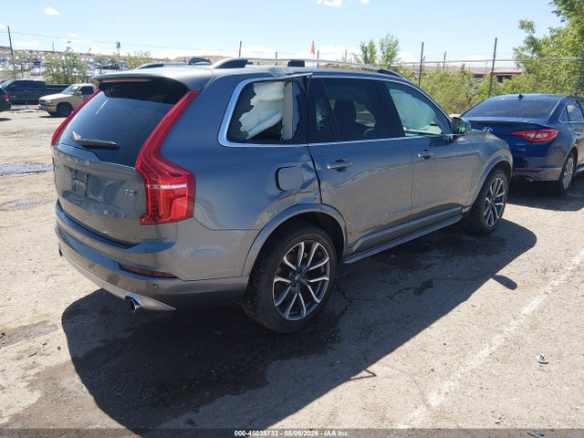 Volvo XC90 T5 Momentum