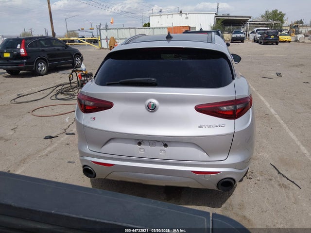 Alfa Romeo Stelvio Ti Awd