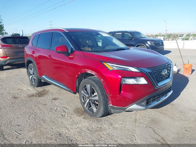 Salvage Nissan Rogue Image
