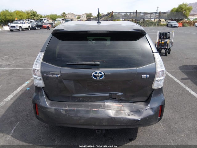 Toyota Prius v Three