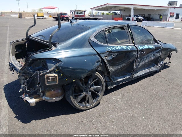 Genesis G70 2.0t Awd