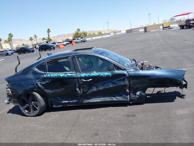 Genesis G70 2.0t Awd